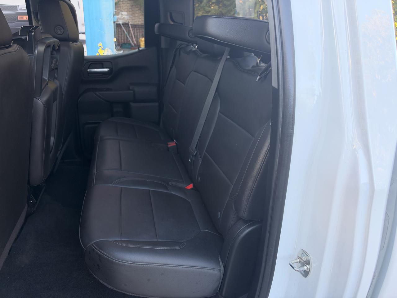 Chevrolet Silverado photo 17