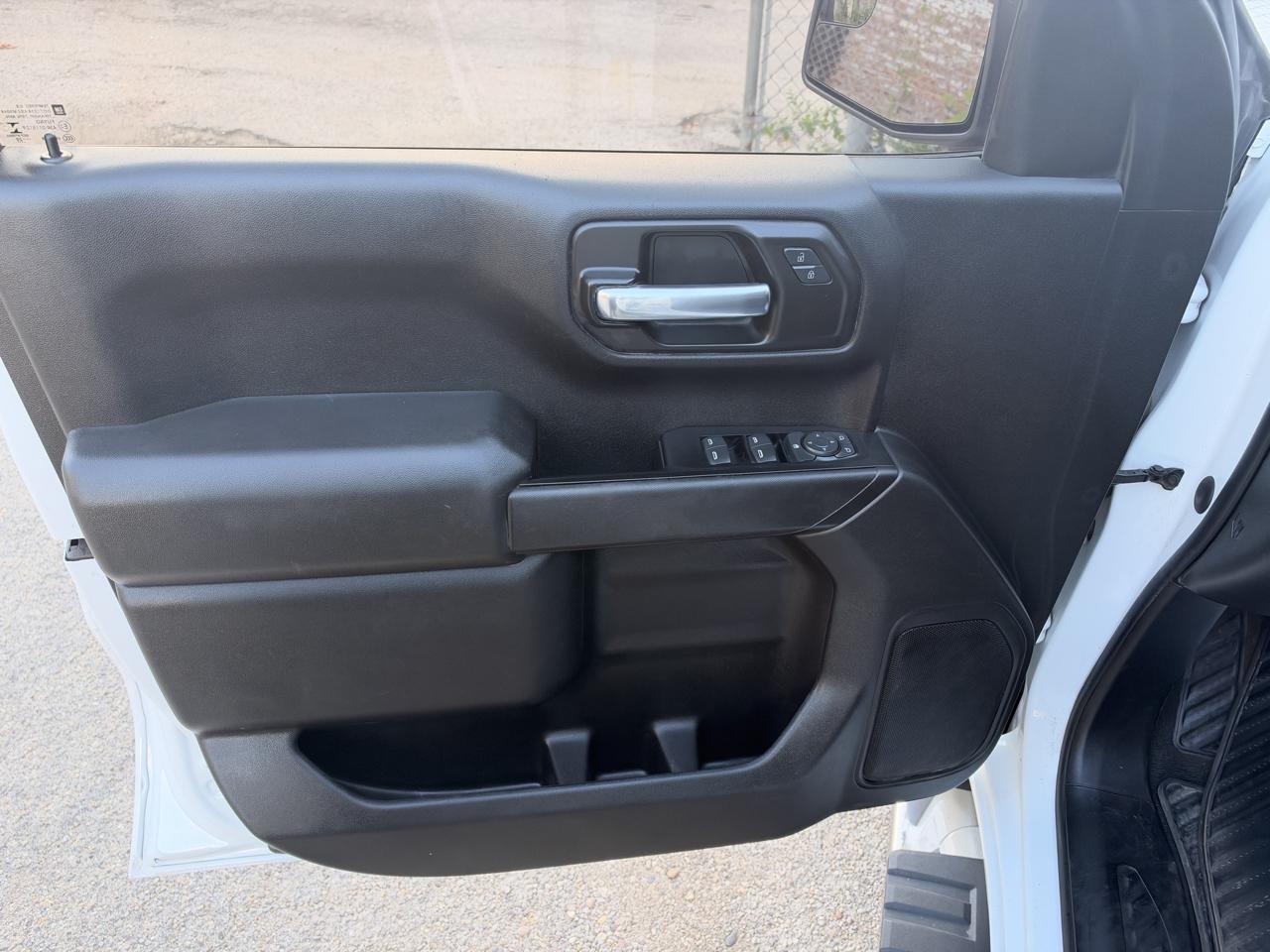 Chevrolet Silverado photo 19