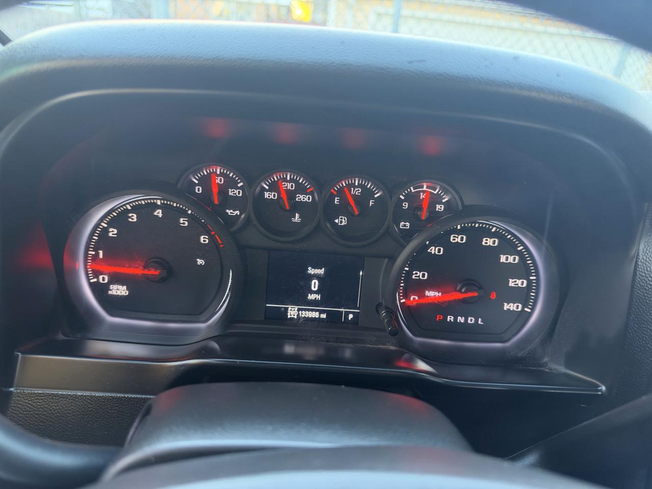 Chevrolet Silverado photo 24