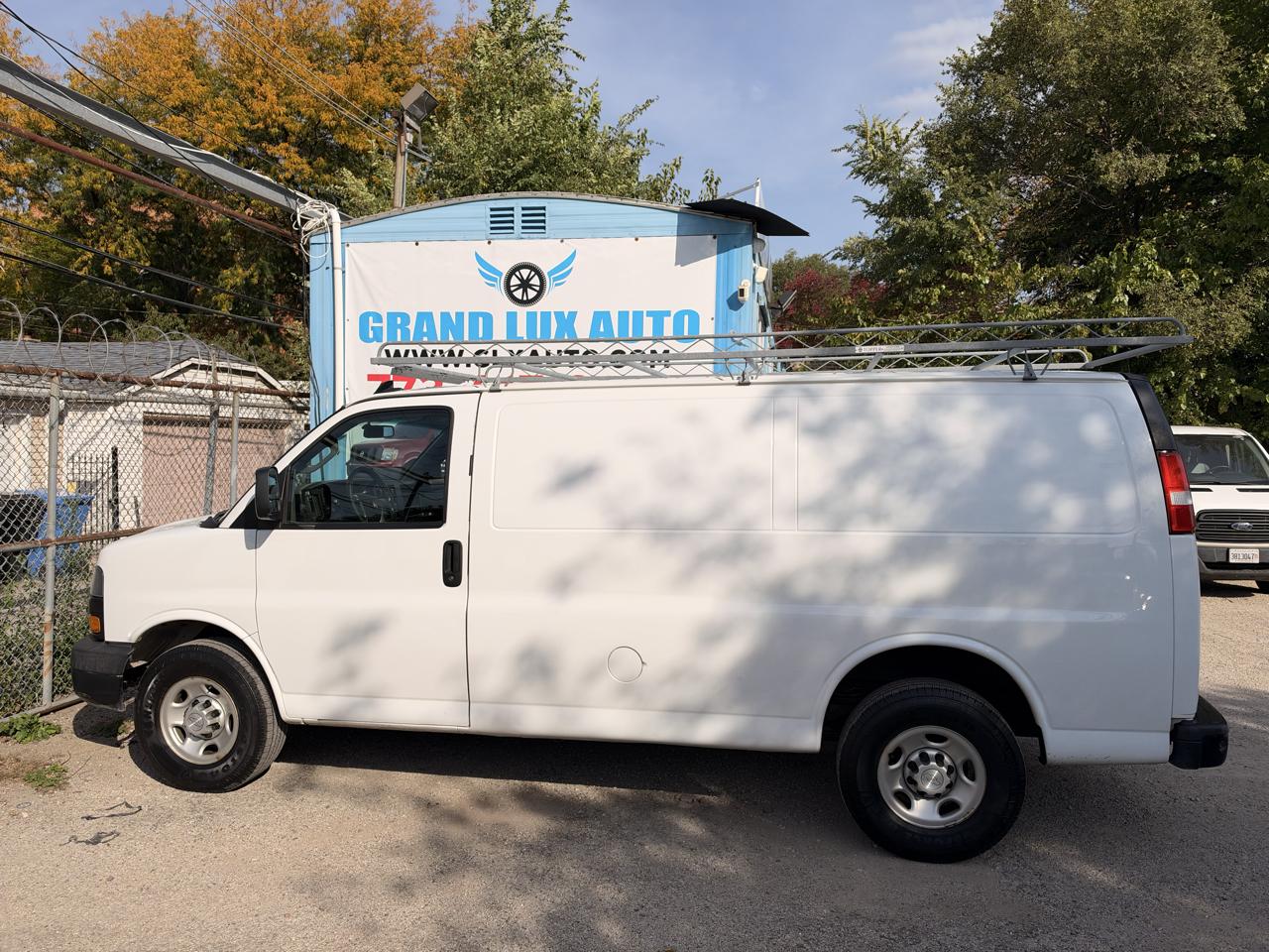 Chevrolet Express photo 4