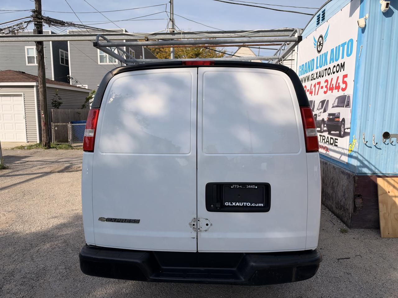 Chevrolet Express photo 7
