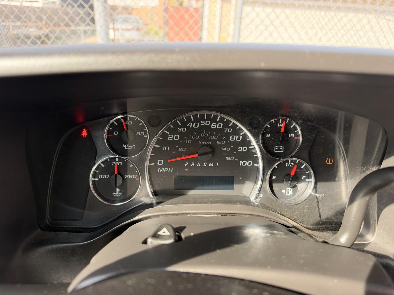 Chevrolet Express photo 18