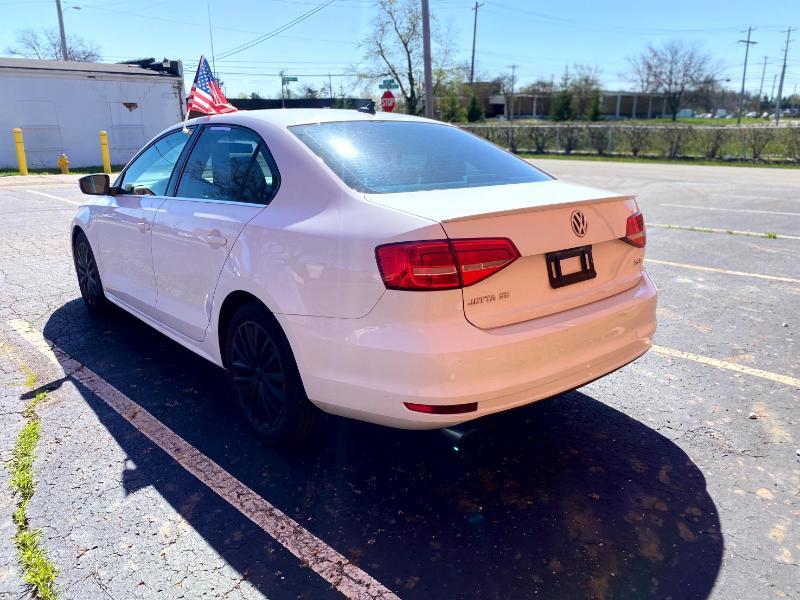 Volkswagen Jetta SE 6A 2015