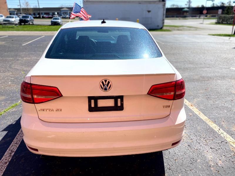 Volkswagen Jetta SE 6A 2015