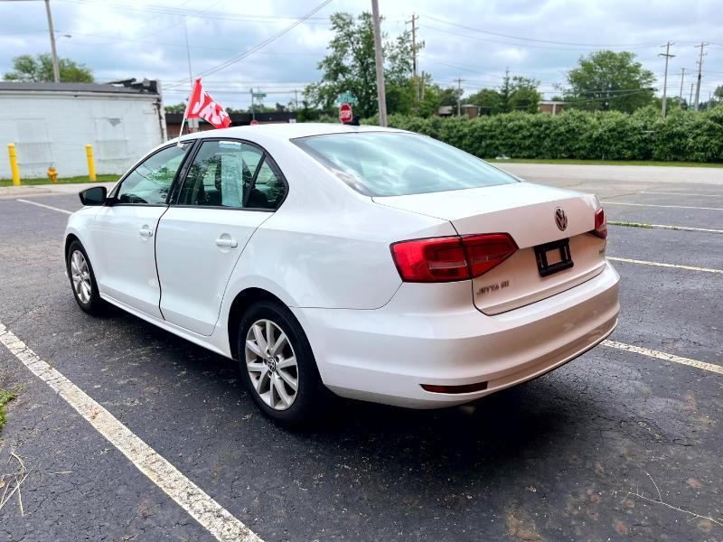 Volkswagen Jetta SE 6A 2015