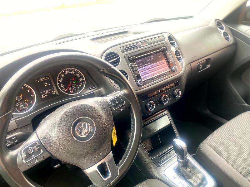 Volkswagen Tiguan S 2015