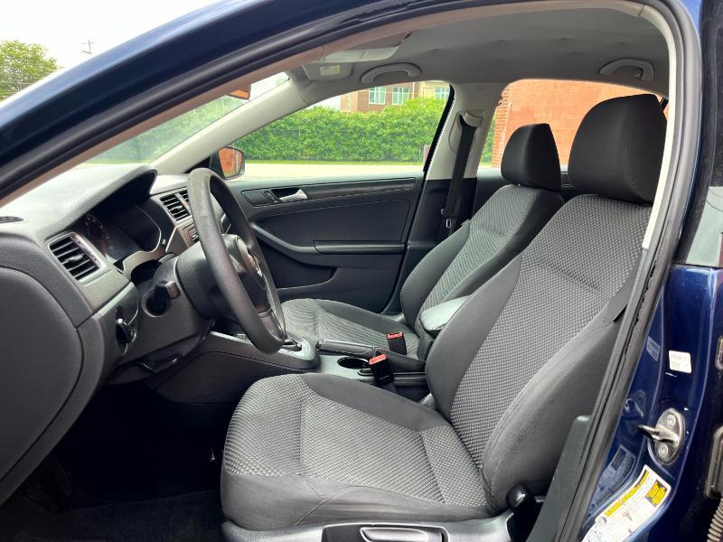 Volkswagen Jetta S 2014