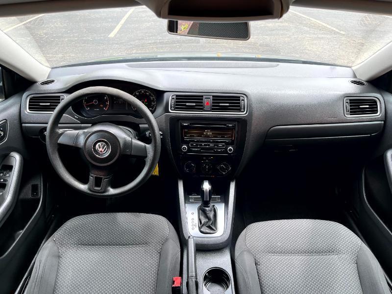 Volkswagen Jetta S 2014