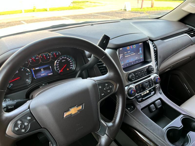 Chevrolet Suburban LT 1500 4WD 2015