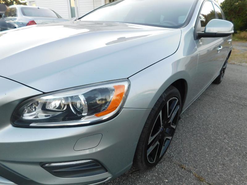 Volvo V60 T5 Dynamic 2018