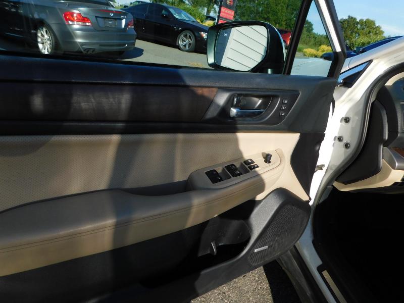 Subaru Outback 2.5i Limited 2017 Subaru Outback 2.5i Limited 2017