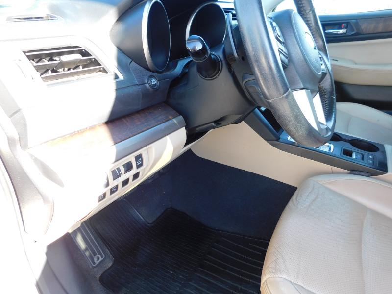 Subaru Outback 2.5i Limited 2017 Subaru Outback 2.5i Limited 2017