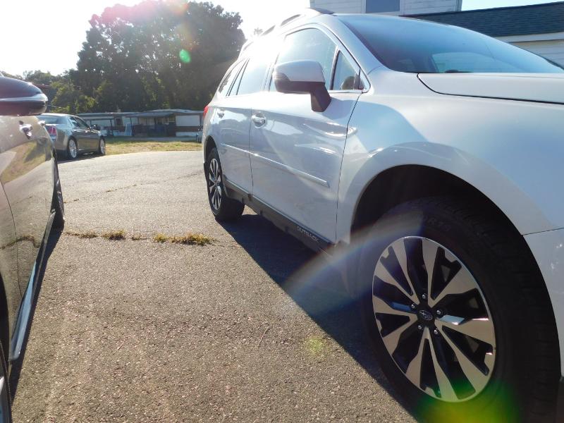 Subaru Outback 2.5i Limited 2017 Subaru Outback 2.5i Limited 2017