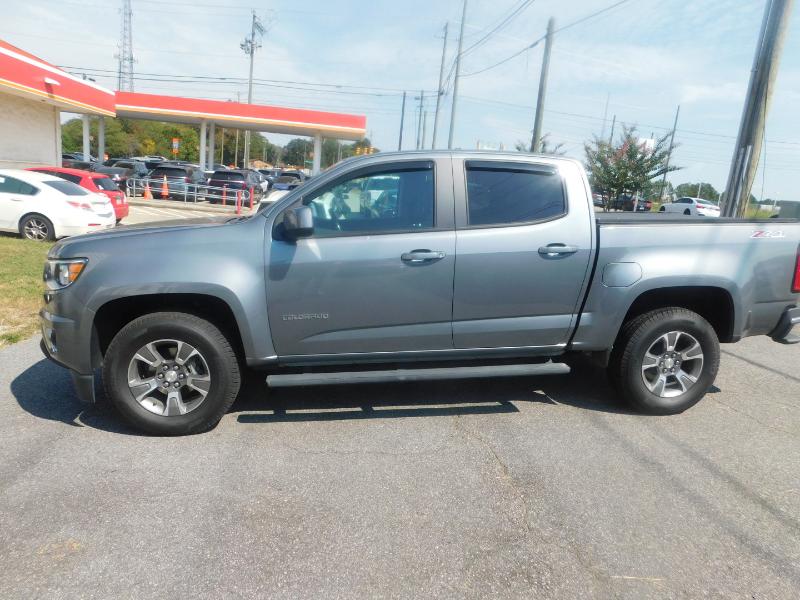 2020 Chevrolet Colorado Z71 photo 3