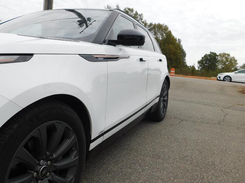 Land Rover Range Rover Velar R-Dynamic SE 2018 Land Rover Range Rover Velar R-Dynamic SE 2018