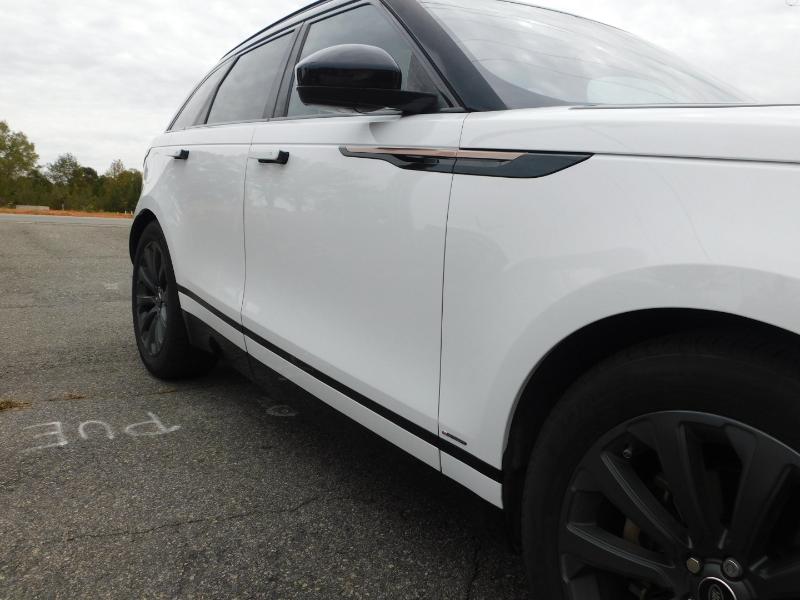 Land Rover Range Rover Velar R-Dynamic SE 2018 Land Rover Range Rover Velar R-Dynamic SE 2018