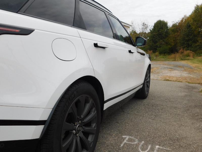 Land Rover Range Rover Velar R-Dynamic SE 2018 Land Rover Range Rover Velar R-Dynamic SE 2018