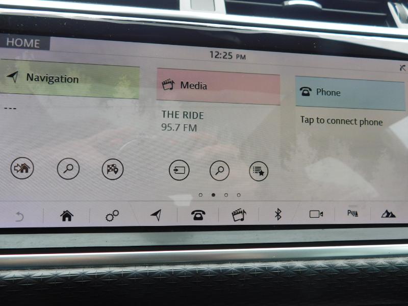 Land Rover Range Rover Velar R-Dynamic SE 2018 Land Rover Range Rover Velar R-Dynamic SE 2018