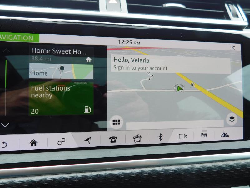 Land Rover Range Rover Velar R-Dynamic SE 2018 Land Rover Range Rover Velar R-Dynamic SE 2018
