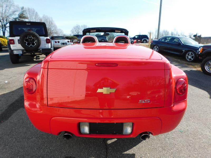 Chevrolet SSR Base 2004