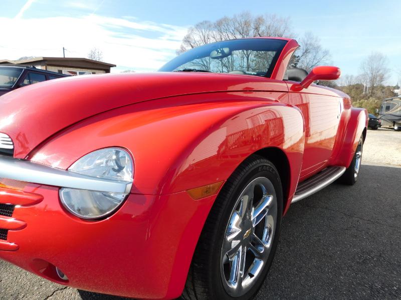 Chevrolet SSR Base 2004