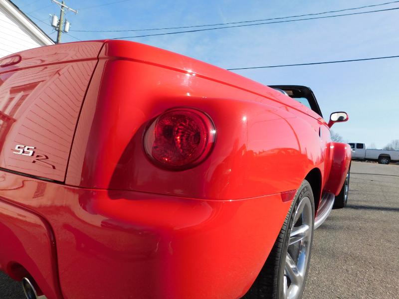 Chevrolet SSR Base 2004