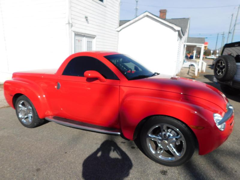 Chevrolet SSR Base 2004