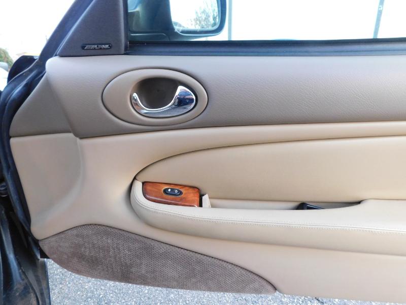 Jaguar XK-Series XKR Convertible 2002