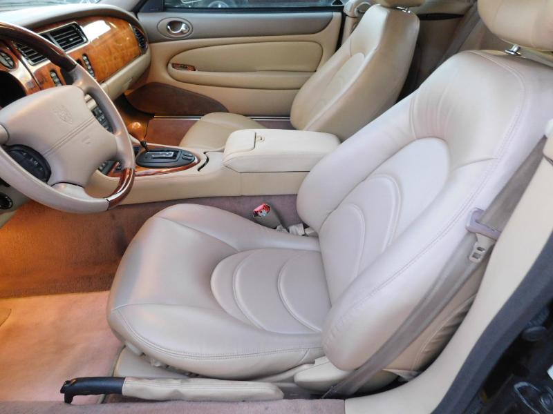 Jaguar XK-Series XKR Convertible 2002