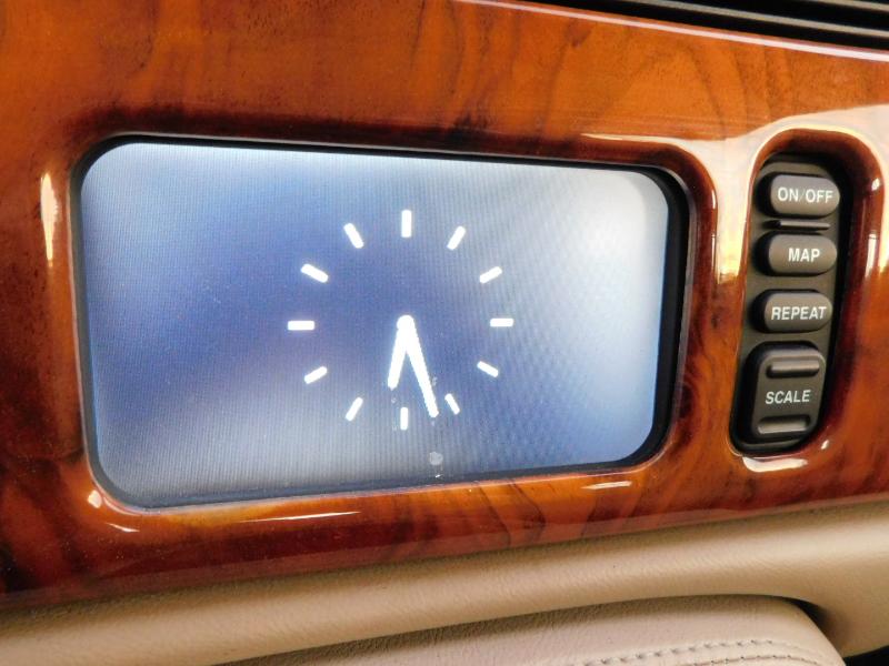 Jaguar XK-Series XKR Convertible 2002