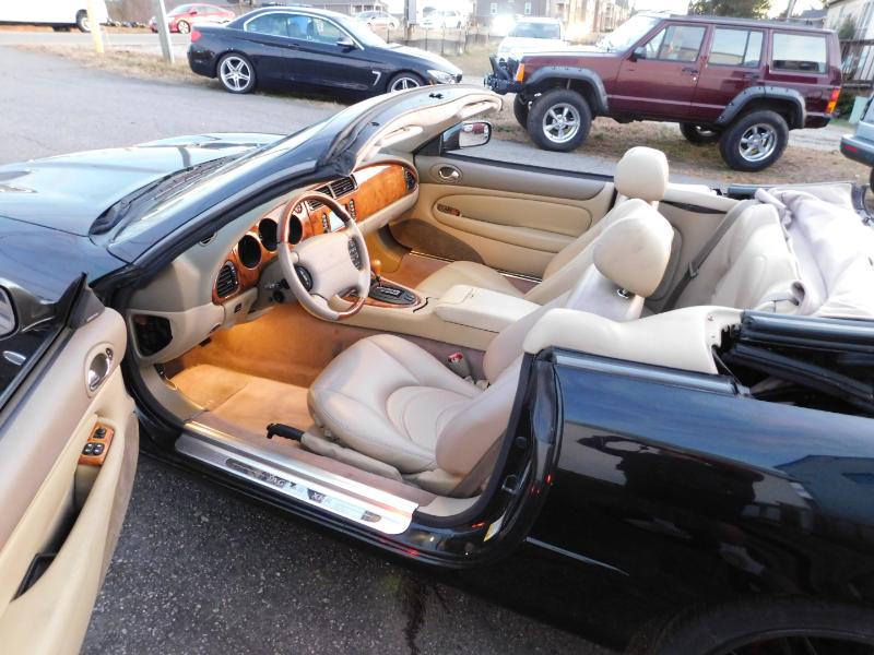 Jaguar XK-Series XKR Convertible 2002