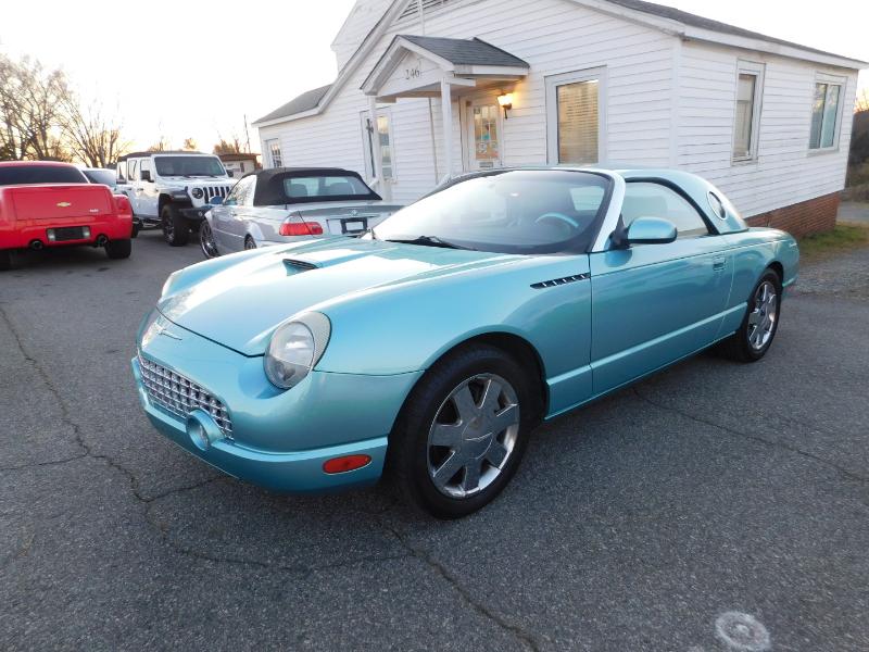 Ford Thunderbird Deluxe 2002