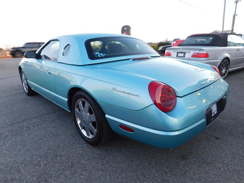 Ford Thunderbird Deluxe 2002