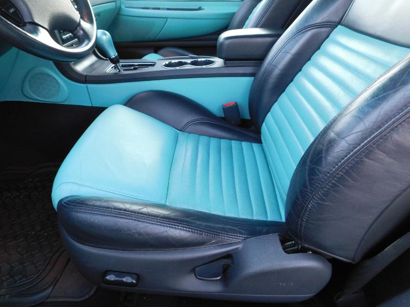 Ford Thunderbird Deluxe 2002