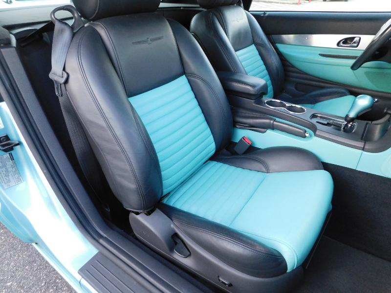 Ford Thunderbird Deluxe 2002