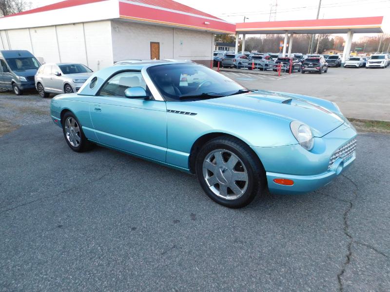 Ford Thunderbird Deluxe 2002