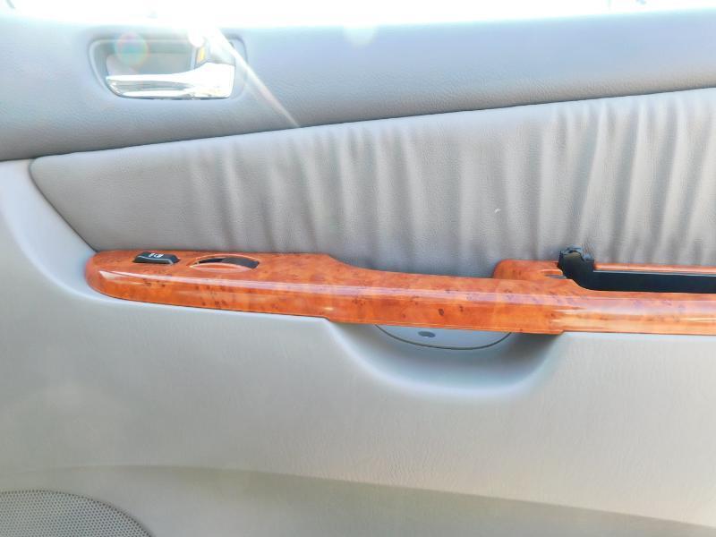 Toyota Sienna XLE FWD 2009