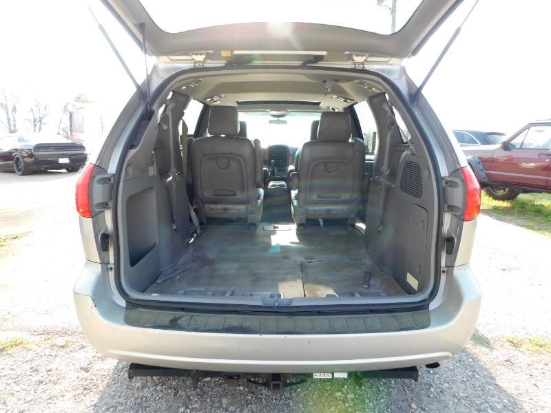 Toyota Sienna XLE FWD 2009