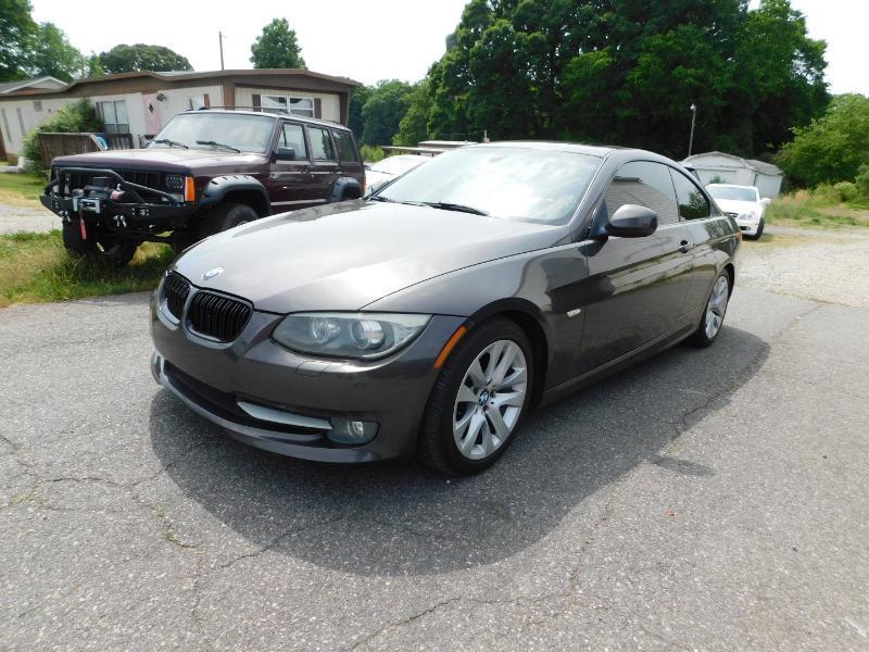 BMW 3-Series 328i Coupe 2011