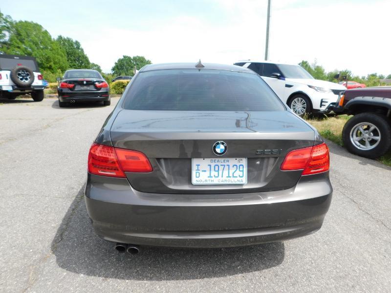 BMW 3-Series 328i Coupe 2011