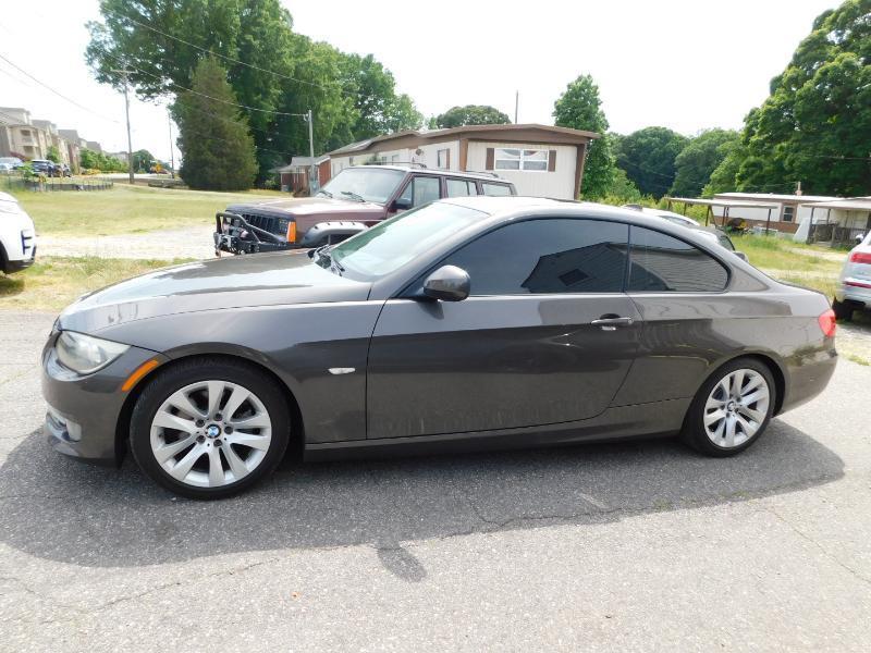 BMW 3-Series 328i Coupe 2011