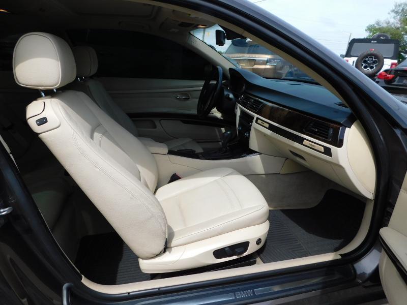BMW 3-Series 328i Coupe 2011