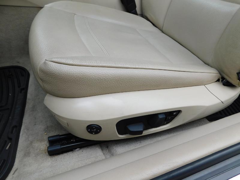 BMW 3-Series 328i Coupe 2011
