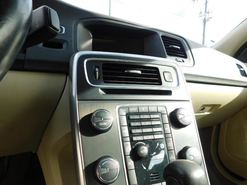 Volvo S60 T5 2012