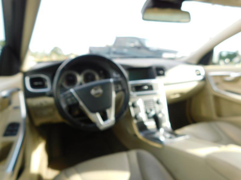 Volvo S60 T5 2012