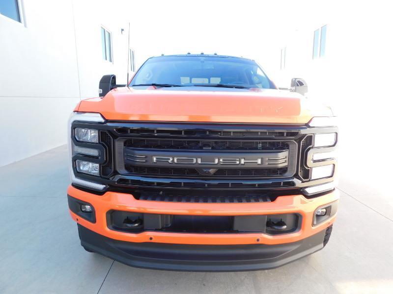 Ford F-250 SD Lariat Crew Cab 4WD 2025