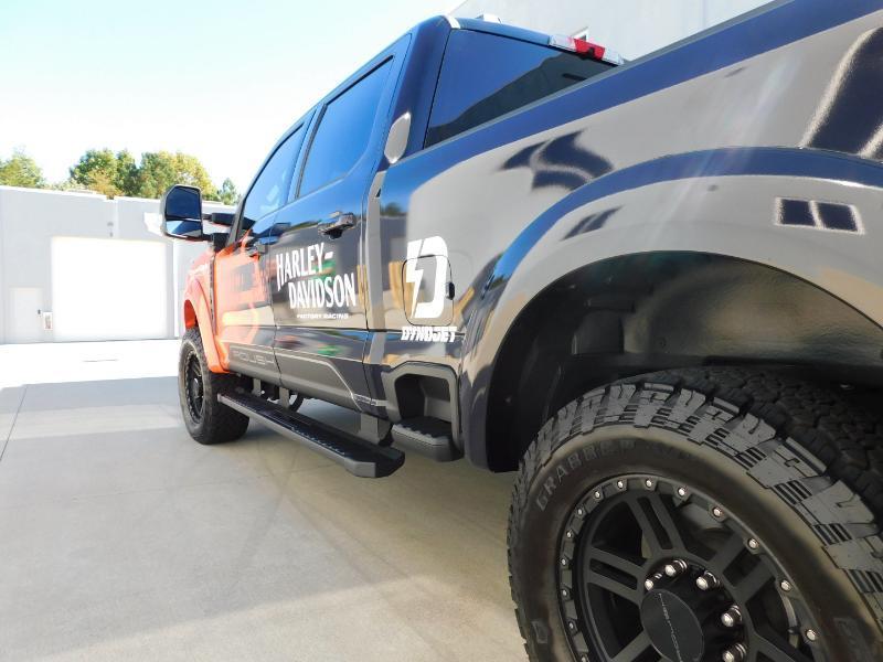 Ford F-250 SD Lariat Crew Cab 4WD 2025