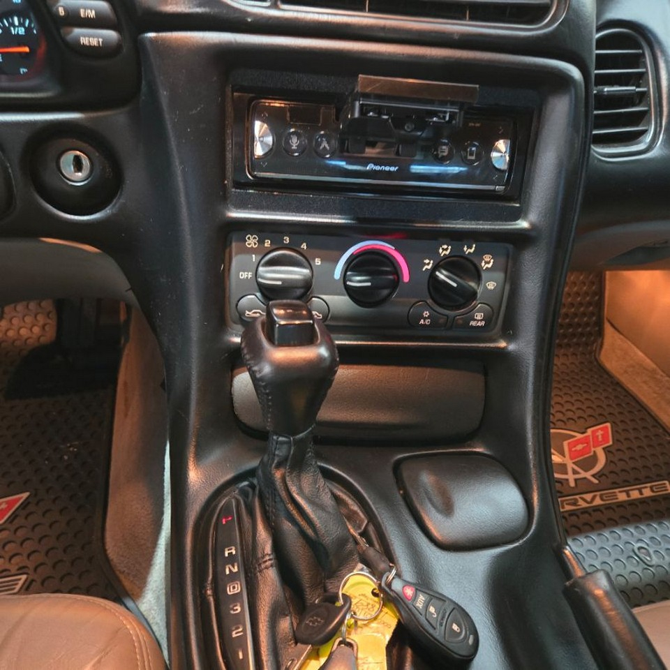 2000 Chevrolet Corvette photo 6