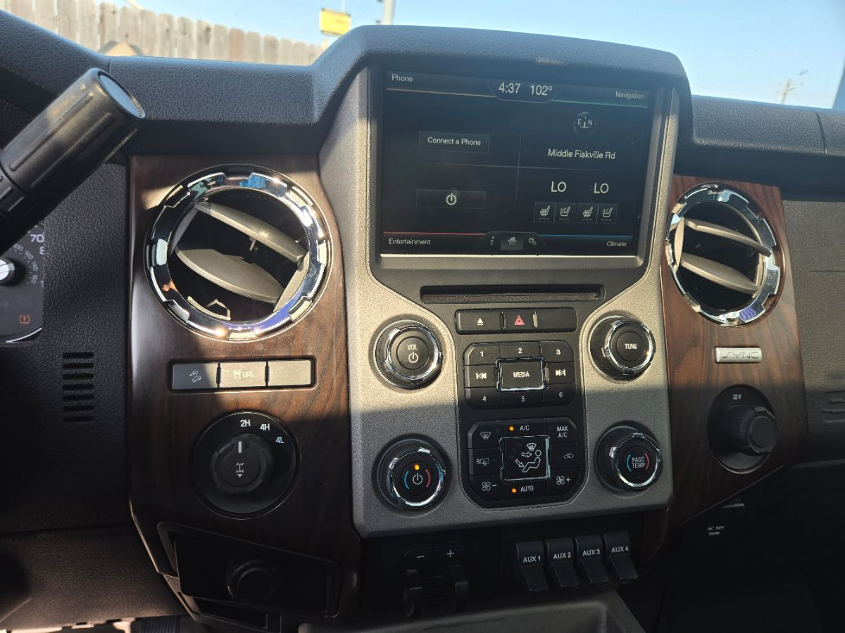 2015 Ford F-250 Lariat photo 6
