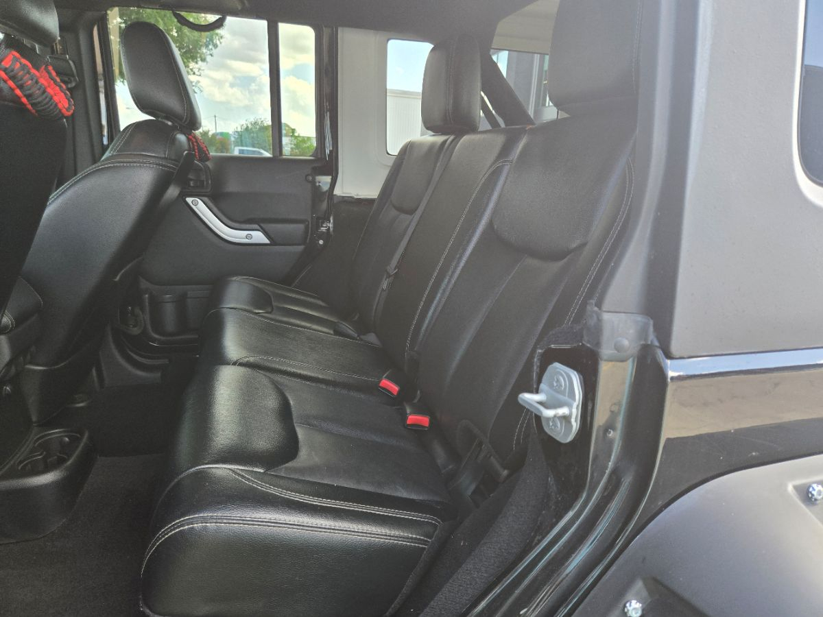 Jeep Wrangler Unlimited 4WD 4dr Rubicon Hard Rock 2015